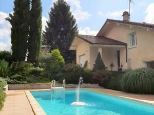 Maison de luxe de 5 pièces en vente à Saint-Jean-de-Gonville  Auvergne-Rhône-Alpes