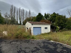 ENVIRONNEMENT CALME - Terrain à bâtir de 326m2