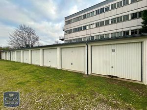 Parking à louer 12 m² - Nevers (58) - 45€