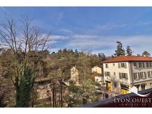 Appartement 40 m2 plein centre de Charbonnières