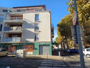 Achat Local commercial 340m² LA CRAU 83260