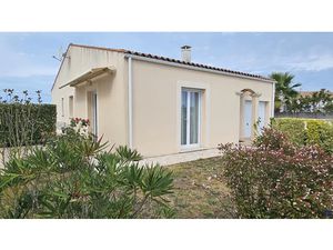 Vente maison 4 pièces 91 m² à Saint-Just-Luzac (17320)  241 500 €