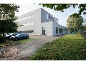 KANTOORRUIMTE TE HUUR