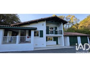 Vente maison 6 pièces 148 m² à Saint-Palais (64120)  323 000 €