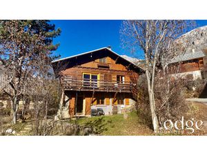 Vente maison 7 pièces 110m2 Pelvoux 05340 - 469000 € - Surface Privée