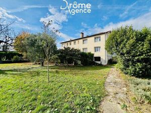 Vente maison 10 pièces 228 m² Montélier (26120)