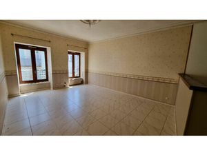 Vente appartement 4 pièces 92m2 Saint-Geniez-d'Olt et d'Aubrac 12130 - 65000 € - Surface P