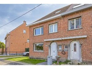 Huis te koop in Oppuurs met 3 slaapkamers