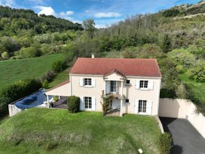 Vente maison 6 pièces 170 m² à Gannat (03800)  381 600 €