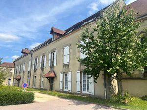 Location appartement 3 pièces 71 m² à Sainte-Sévère-sur-Indre (36160)
