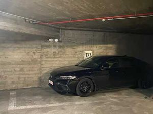 1 Place garage couvert/ 1 parking lot