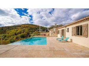 A 10 minutes de CALLIAN - Superbe villa avec vue dégagée jusqu'à la mer  au calme absolu