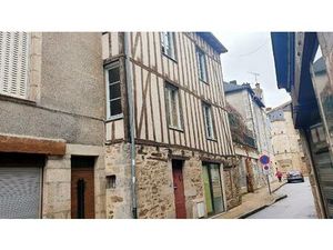 Vente immeuble 104 m² Saint-Léonard-de-Noblat (87400)