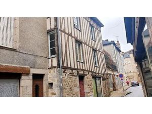 Vente immeuble 90 m² Saint-Léonard-de-Noblat (87400)