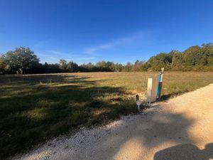 Vente terrain 1599 m² à Baurech (33880)  250 000 €