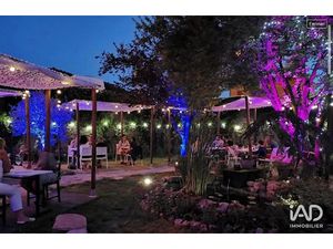 Vente locaux professionnels 130 m² à Saint-Affrique (12400)  189 500 €