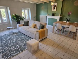 Location meublée appartement 3 pièces 72 m² à Cahors (46000)  660 €