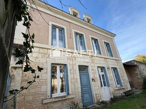 Maison en pierre du XIXᵉ siècle  offrant 150 m²