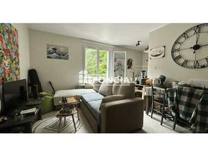 POITIERS FAUBOURG ST-CYPRIEN - STUDIO - PARKING PRIVATIF