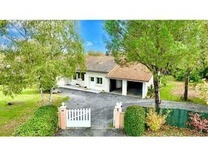 VILLA PLAIN-PIED AVEC DOUBLE GARAGE ET TERRAIN BOISE