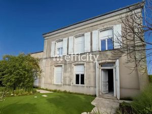 Vente maison 4 pièces 130 m² à La Jarrie-Audouin (17330)  64 900 €