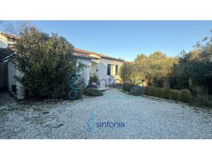 Villa de plain-pied à Arpaillargues ( 4 km d'Uzès)