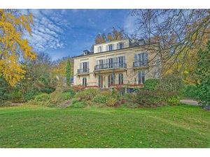 Maison de luxe de 9 pièces en vente Ville-d'Avray  Île-de-France