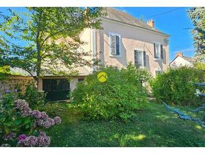 Vente maison 12 pièces 311 m² Néris-les-Bains (03310)