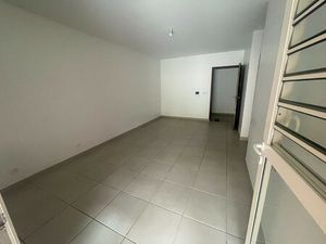 Location Appartement 2 pièces 40m² REMIRE MONTJOLY 97354