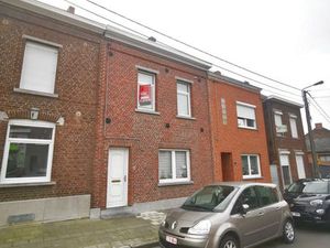 Maison à louer avec 4 chambres   Thieu (VBD53415)