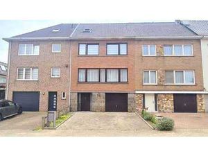 Maison entièrement rénovée & très spacieuse! Jardin S-E!