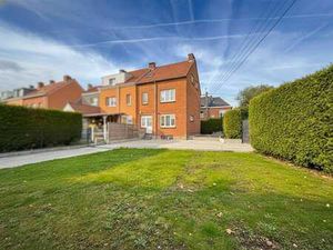 SOUS OPTION Belle maison 3 façades d’angle toute rénovée