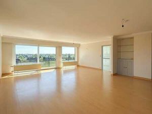 WATERLOO  à proximité du centre et de nombreuses facilités