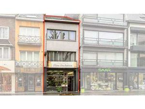 Handelspand met woonst in het centrum van Sint-Truiden.