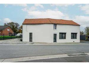 SOUS OPTION - Maison 4 faç. 3 ch. rénovées avec parkings et