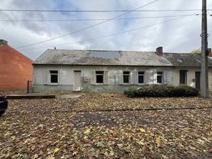 MAISON 3 FACADES A RENOVER + JARDIN + GARAGE