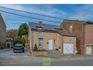 Villa avec garage  terrasse et jardin