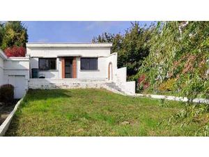 Petite maison gros potentiel avec super situation