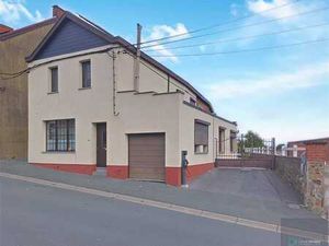 OPTION! Maison 3 façades avec beau jardin