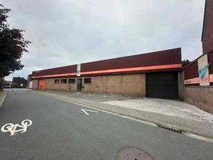 Ensemble mixte de 1095m²