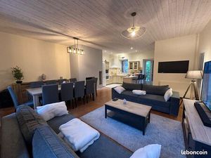 Duplex sur 2 niveaux offrant 152 m² habitable