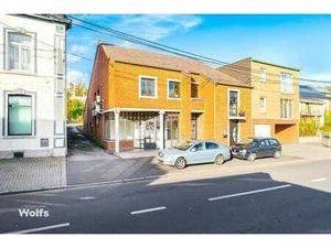 Rez-de-chaussée commercial bénéficiant d’une excellente visi