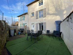 Maison de ville T4  Rénovée  cour  2 SDB