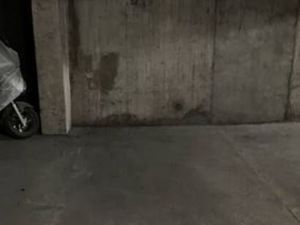 Location Parking 18ème 150 cc