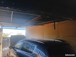 Locations bord de routes