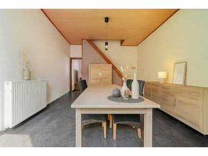 Maison +- 129m² sur 1a90 avec accès deux rues. 3/4 chambres.