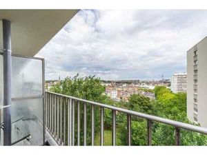 STUDIO IDEALEMENT SITUE AVEC TERRASSE PANORAMIQUE