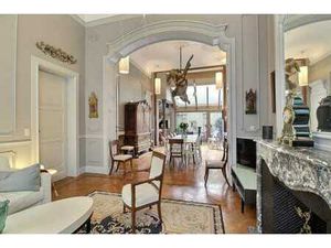 Maison bourgeoise rénovée d'environ 459m²  6 chambres