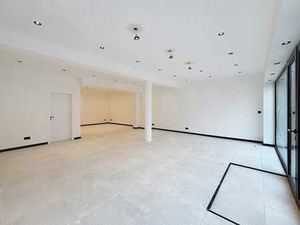 Espace commercial à vendre à Uccle  occasion rare