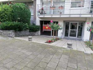 COMMERCE/ BUREAU+ Pièce de vie en annexe A VENDRE avec gara